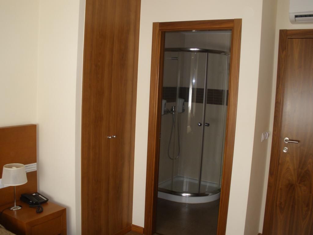 Pension Residencial Platas โอ เปโดรว์โซ ภายนอก รูปภาพ